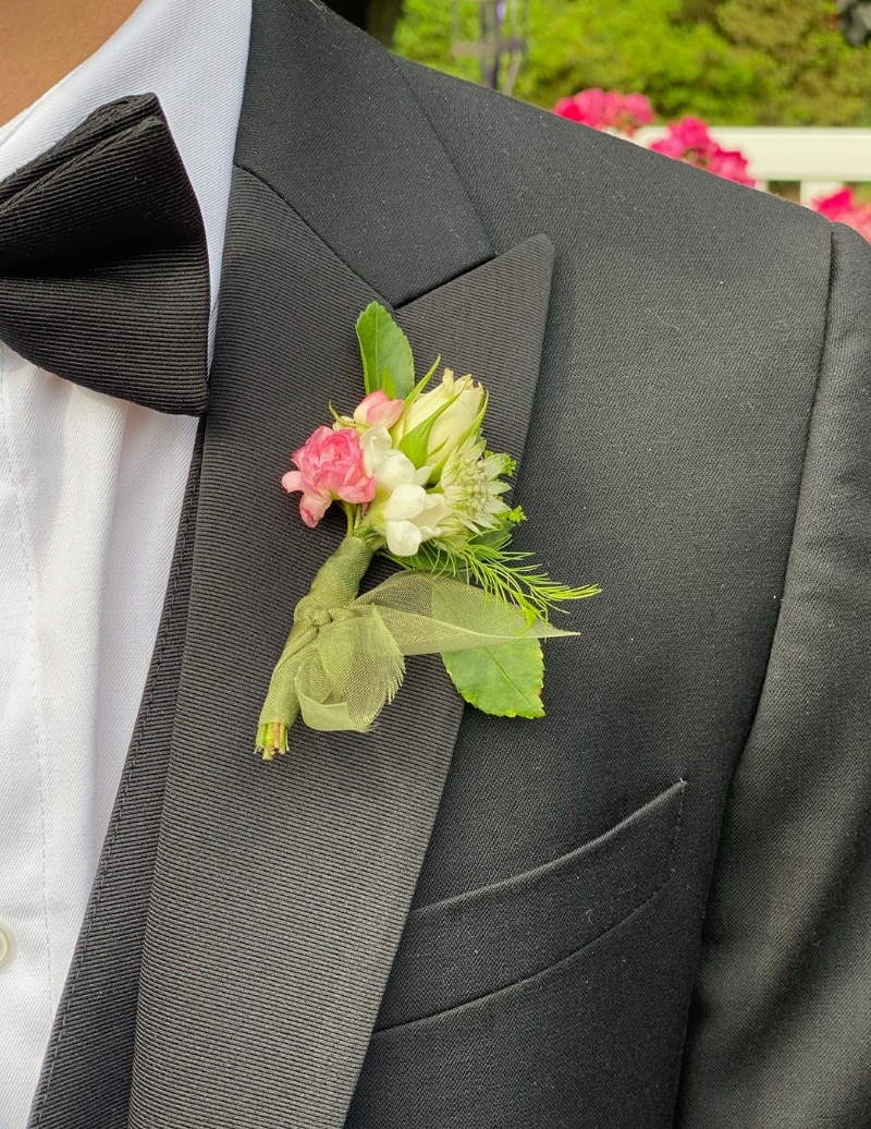 ridgefield boutonniere for prom